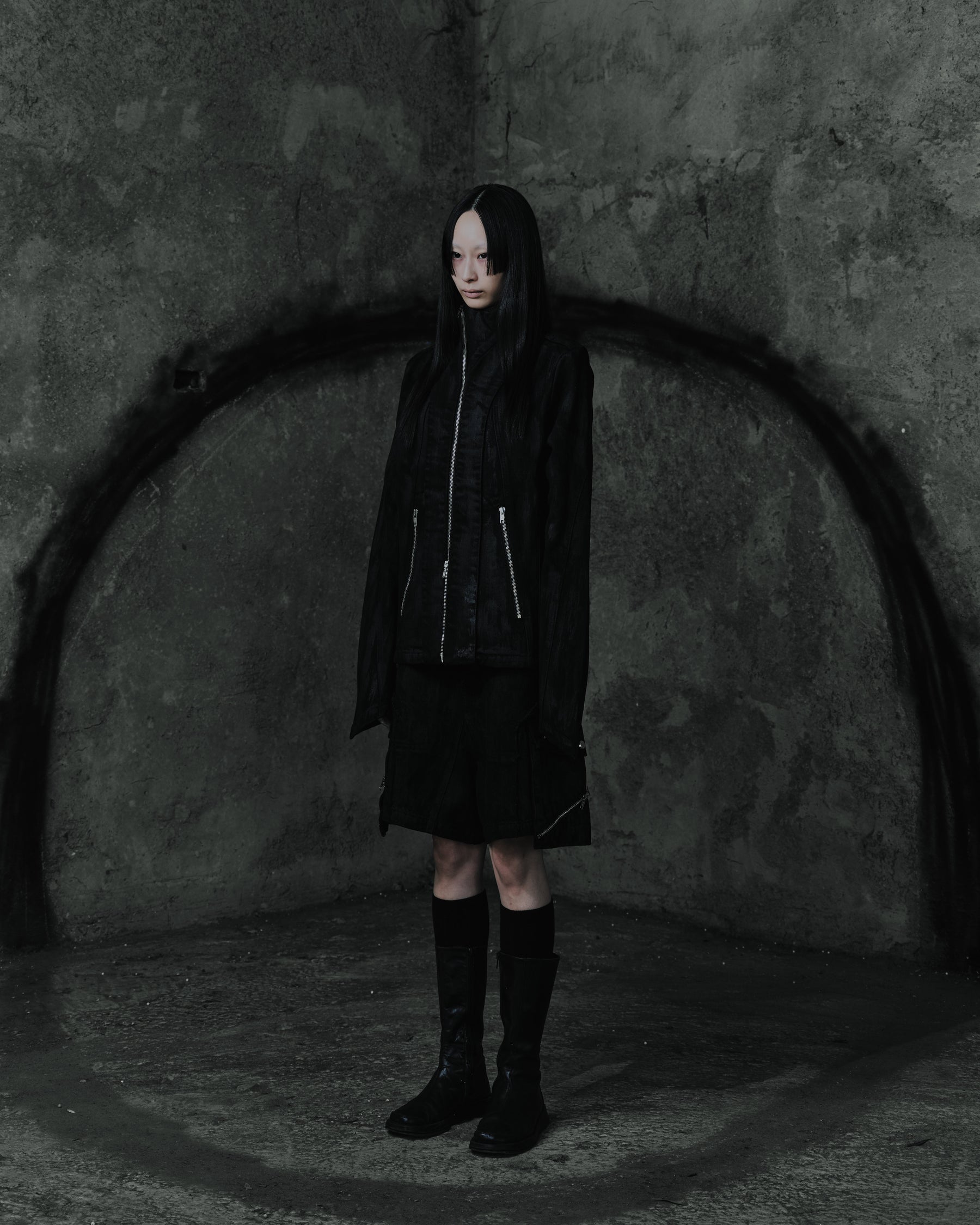 Coated Slanted Zipper Cargo Shorts