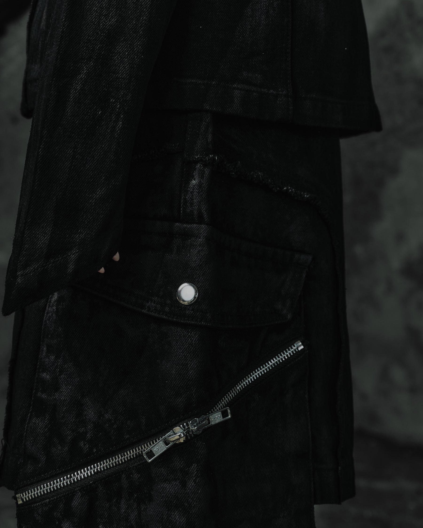 Coated Slanted Zipper Cargo Shorts