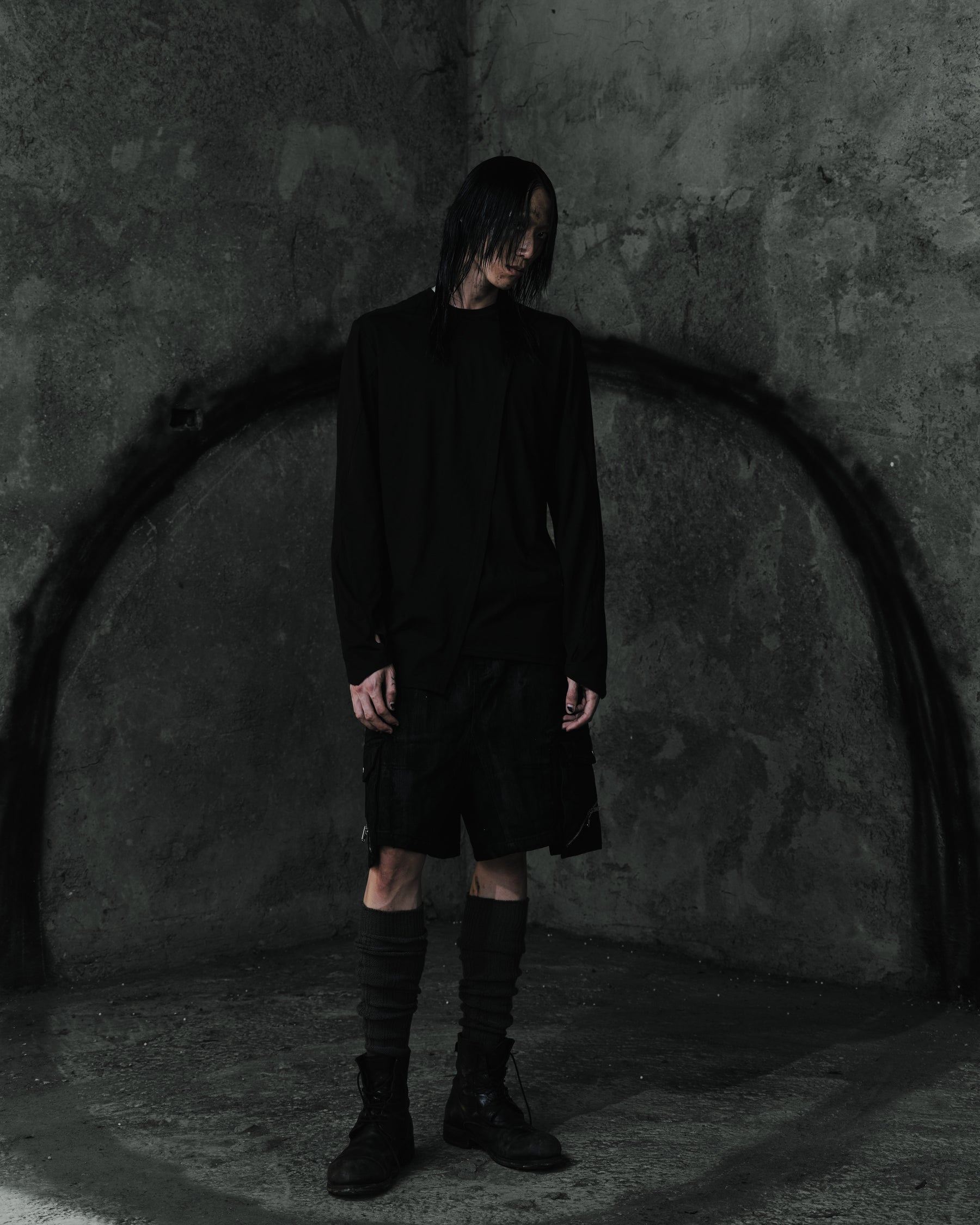 Coated Slanted Zipper Cargo Shorts