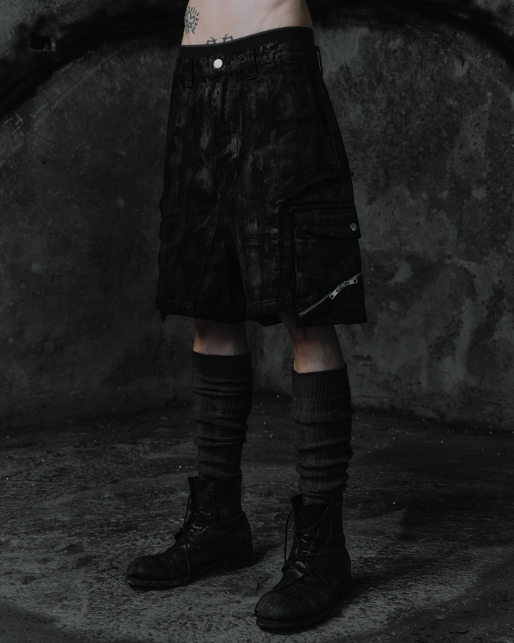 Coated Slanted Zipper Cargo Shorts